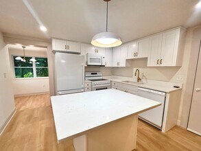 6215 58th Ave N in St. Petersburg, FL - Building Photo - Building Photo