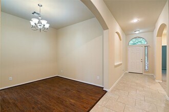 8934 Finnery Dr in Tomball, TX - Building Photo - Building Photo