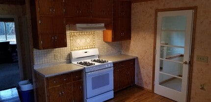 1596 Schmidt Rd in Winter, WI - Foto de edificio - Building Photo