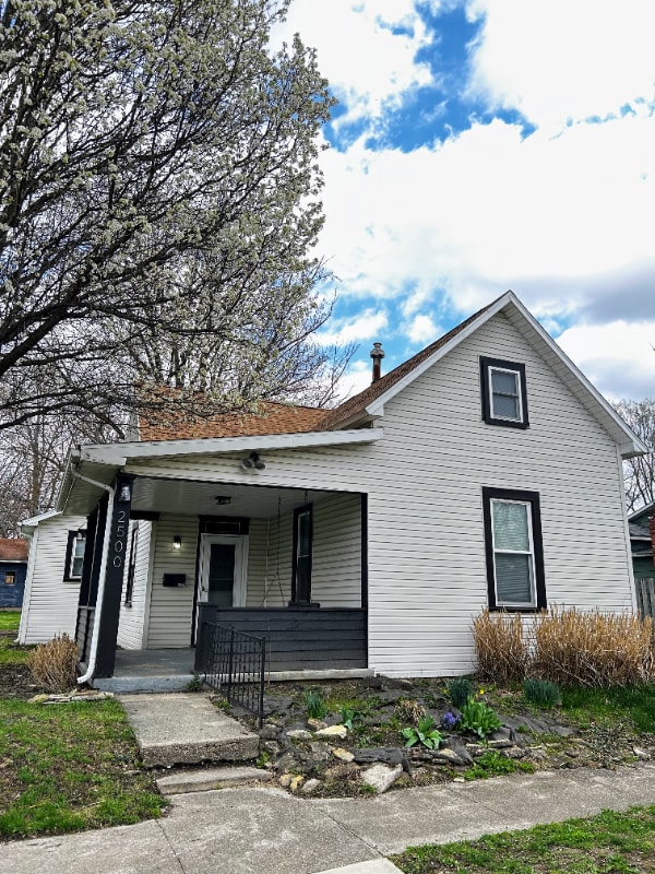 property at 2500 S Vine St