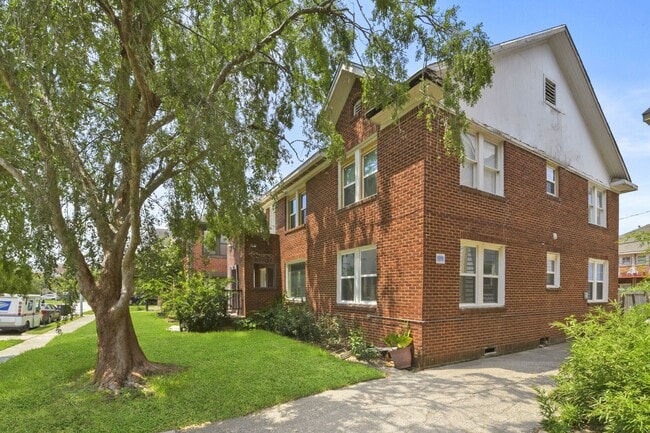 property at 420 W Clay St