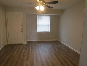 2035 San Francisco Dr in Dallas, TX - Building Photo - Building Photo