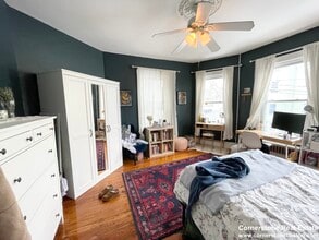 54 Calumet St, Unit 2 in Roxbury Crossing, MA - Foto de edificio - Building Photo