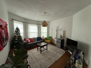 268 Broadway, Unit 1T in Cambridge, MA - Building Photo - Building Photo