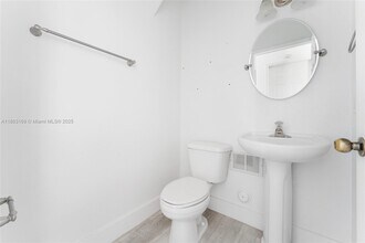 379 NE 31st Ave in Homestead, FL - Building Photo - Building Photo