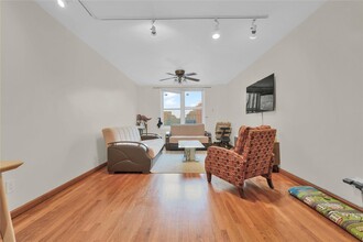 66-01 Burns St in Queens, NY - Building Photo - Building Photo