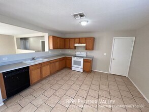 11613 W Bloomfield Rd in El Mirage, AZ - Building Photo - Building Photo