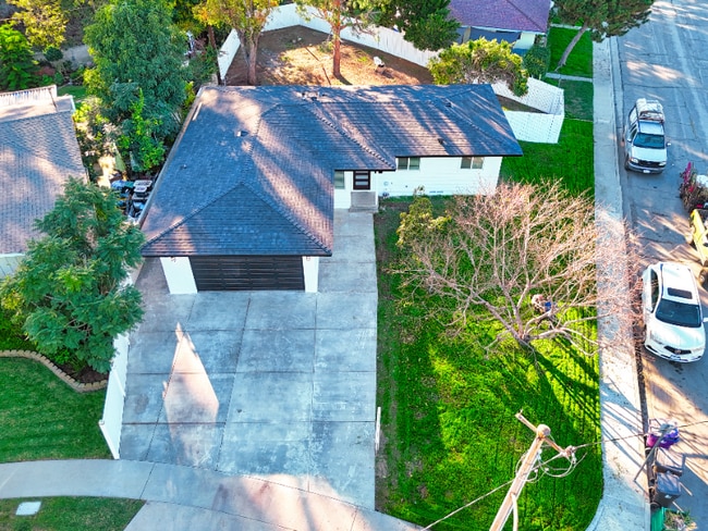 7100 E Atherton Dr in Long Beach, CA - Foto de edificio - Building Photo