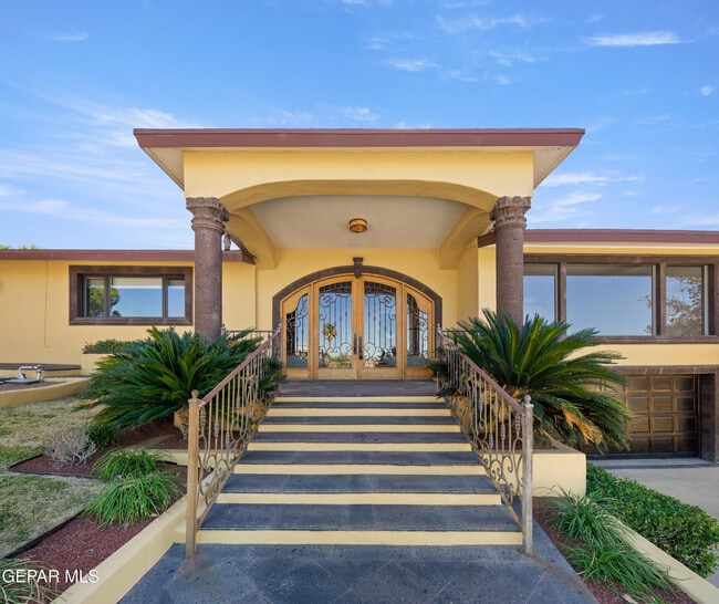 6204 Pinehurst Dr in El Paso, TX - Building Photo - Building Photo