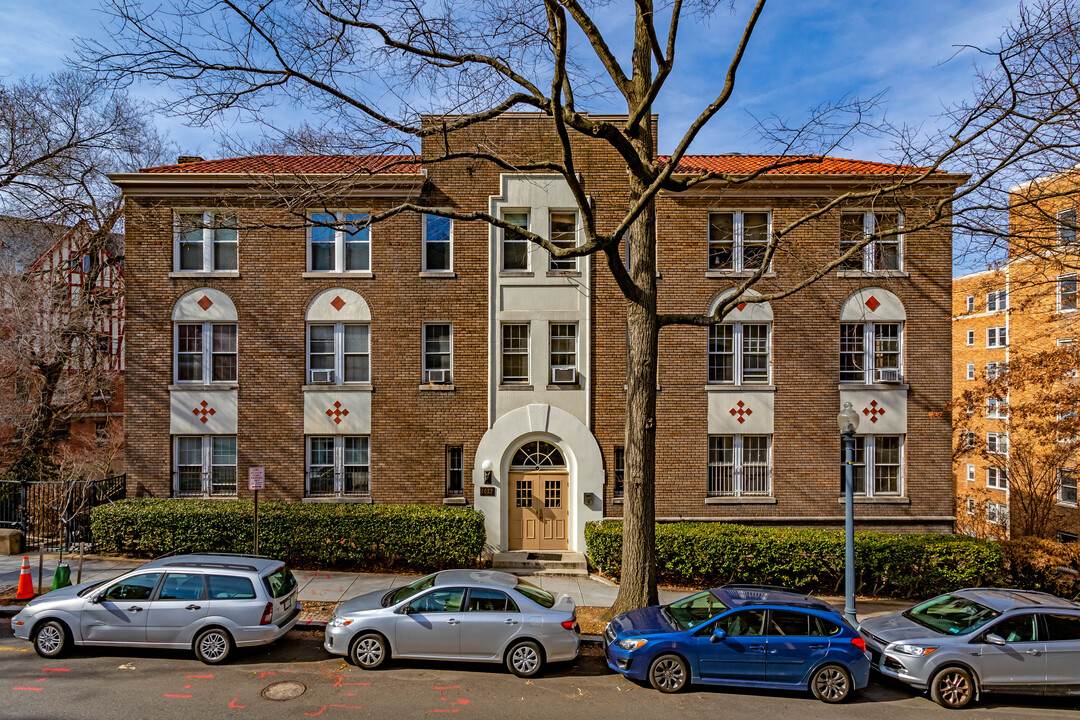 1623 Lanier Pl NW in Washington, DC - Building Photo