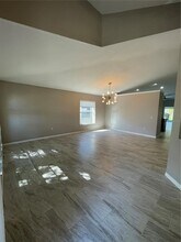 7445 Tower Bridge Dr in Wesley Chapel, FL - Building Photo - Building Photo