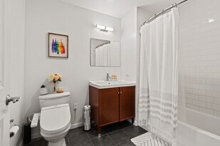 1304 City Pl, Unit 1304 in Edgewater, NJ - Building Photo