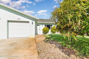 122 Atlas Ln in Satellite Beach, FL - Building Photo