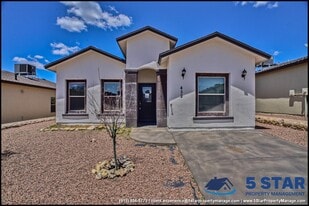 452 Isaias Ave. in El Paso, TX - Building Photo