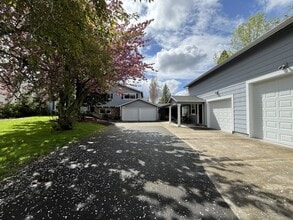 14720 NW Springville Rd in Portland, OR - Building Photo - Building Photo