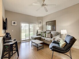 3010 Calabria Ave in Davenport, FL - Building Photo