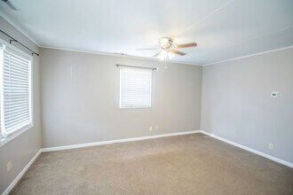 CENTRALLY LOCATED 2 BEDROOM HOME in Lafayette, IN - Building Photo - Building Photo