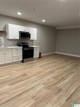 427 Delaware Ave in Portland, PA - Building Photo - Building Photo