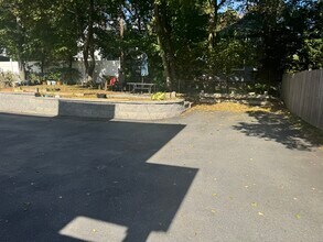 25 Wawecus Rd, Unit 1 in Worcester, MA - Building Photo - Building Photo