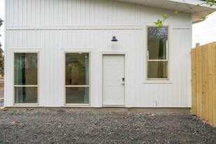 2 Earl Dr in Conway, AR - Building Photo