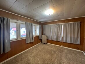 222 Lafayette Ave NE, Unit 2 in Grand Rapids, MI - Foto de edificio - Building Photo