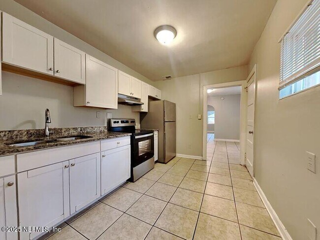 property at 2598 Broadway Ave
