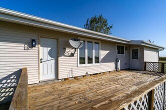 8197 14th Ave S in Grand Forks, ND - Building Photo - Building Photo