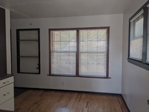 801 4th St in Seguin, TX - Building Photo - Building Photo
