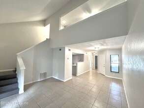 2964 Songbird Dr in Jacksonville, FL - Foto de edificio - Building Photo