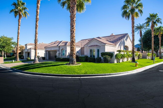 78745 Grand Traverse Ave in La Quinta, CA - Foto de edificio - Building Photo