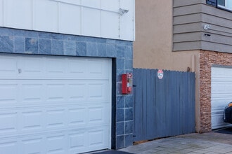 7732 Cypress Dr in Huntington Beach, CA - Building Photo - Building Photo