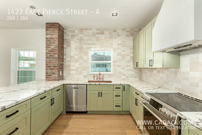 property at 1423 E Pierce St