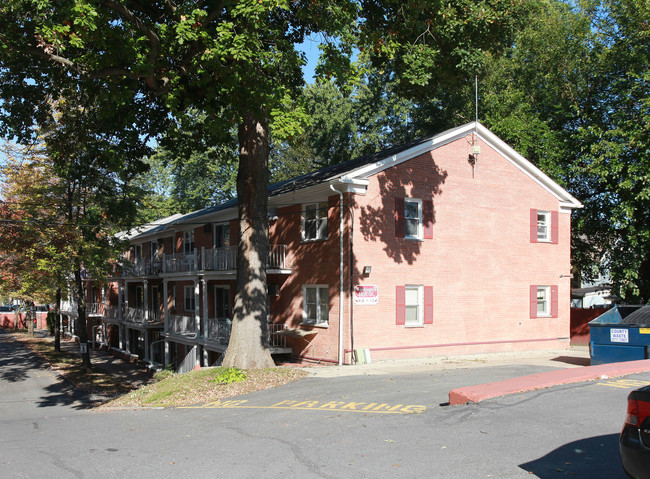 Wade Estates in Schenectady, NY - Building Photo - Building Photo