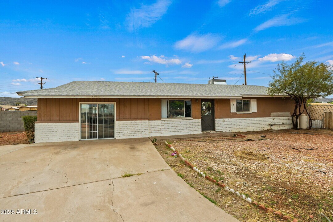 13 E Desert Dr in Phoenix, AZ - Building Photo