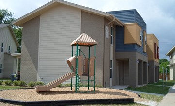 Gardens at Cobb Park in Fort Worth, TX - Building Photo - Building Photo