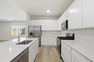 617 Marigold Hl Wy in McKinney, TX - Foto de edificio - Building Photo