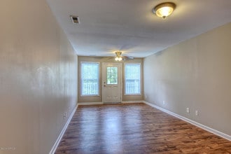 58 Manchester Ln in Holly Ridge, NC - Building Photo - Building Photo