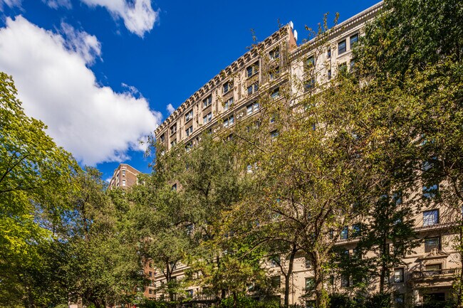 Wendolyn Apartments in New York, NY - Building Photo - Building Photo