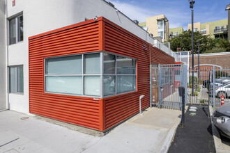 120-130 Hewitt St in Los Angeles, CA - Building Photo - Building Photo