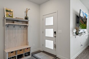 1104 Early Lgt Wy in Bluffdale, UT - Building Photo