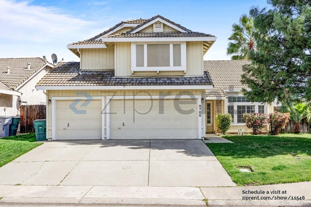 5700 River Run Cir in Rocklin, CA - Building Photo
