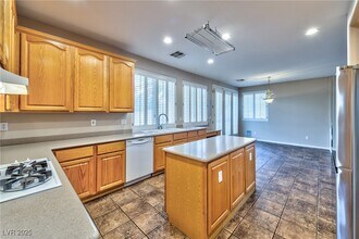 2075 Jupiter Hills Ln in Henderson, NV - Building Photo - Building Photo
