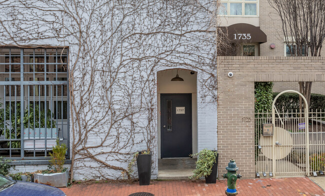 1737 Johnson Ave NW in Washington, DC - Building Photo - Building Photo