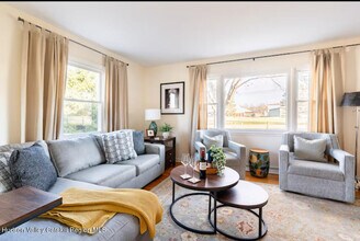 37 Garage Place Rd in Ghent, NY - Building Photo - Building Photo