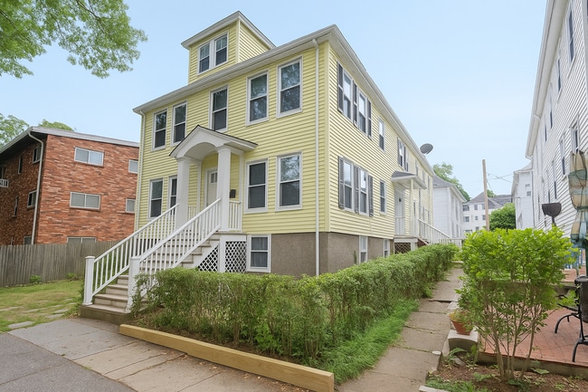 23-25-25 St James Terrace in Newton, MA - Building Photo - Building Photo