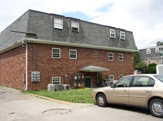 7320 Six Mile Ln in Louisville, KY - Foto de edificio - Building Photo