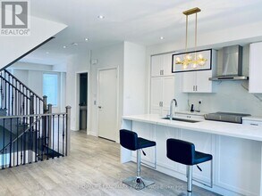 33 George Kirby St in Vaughan, ON - Building Photo - Building Photo