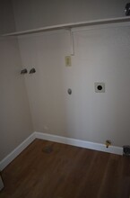 1037 Eisenhower Way in Winters, CA - Building Photo - Building Photo