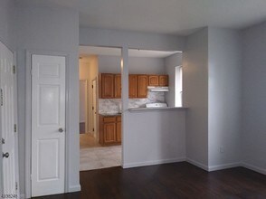 482 S 17th St-Unit -2R in Newark, NJ - Building Photo - Building Photo