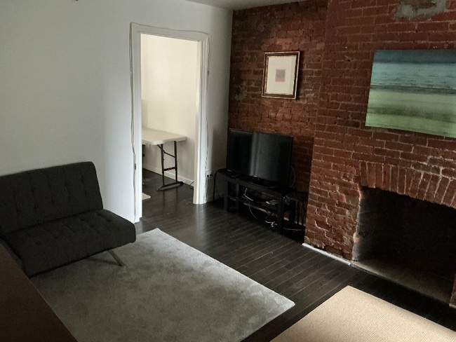1022 Pine St in Philadelphia, PA - Building Photo - Building Photo